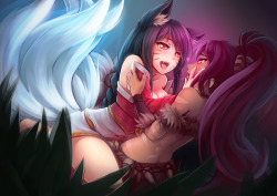 sexybossbabes:  Ahri  Vs Nidalee , Who Is HOTTER ? I would