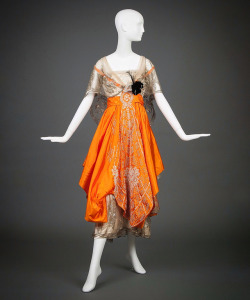 defunctfashion:Evening Dress | c. 1916 • • • #whattheywore