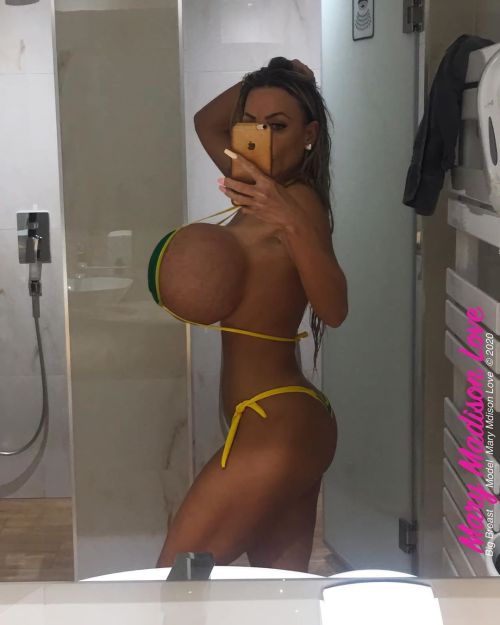 degradethisbimbo:  maxed-bimbo:  Bikini Selfie   I need tits