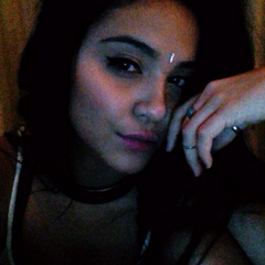 tanoluxo:request stella hudgens icons like or © journaleiro