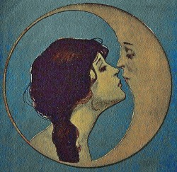 kiss me moon
