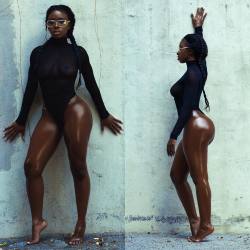 renaissanceamazon:  blackbamacocksman:Black Friday. Oh WOW!  Oiled up and ready to go