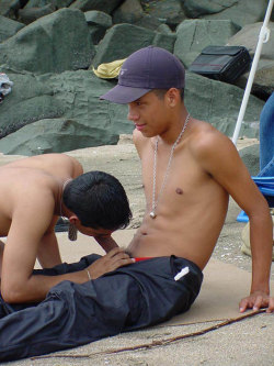 aznguymadness:  808fahkazname684:  sleazepeddler:  goodexercise:  Beach Lovers #BBBH  For more posts like theseâ€¦follow theÂ Sleaze Peddler! If youâ€™re brave and got a dick, ass, body or face worth showing offâ€¦SUBMIT HERE!   Hoooot!!!!  OMG the top