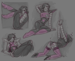 hotlegmeme:mm ye still drawing mindless pinups yup