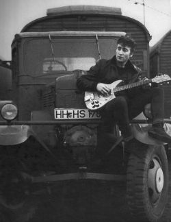 the60sbazaar:  John Lennon