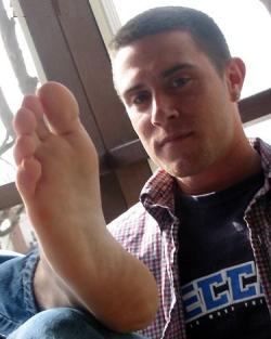 gayfootjacked:  Free live feet webcams | Another post | Follow