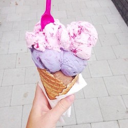 fashionjunki:  This ice cream is prettier than I am.