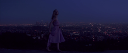 cinemasource:    The Neon Demon (2016,   Nicolas Winding Refn) 