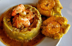 ethnicfoodblog:  Mofongo with Shrimp and Tostones~Puerto Rican