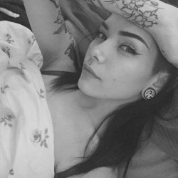 #SGBedSelfie with @_shy_suicide ! She is a #bookworm and a #stoner!