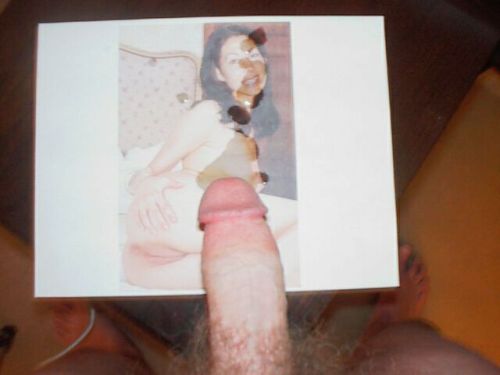 cumtributor:  cumming on Jeanne  I love seeing another wanker at it .