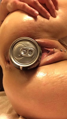 stick-it-inside:  Can in pussy
