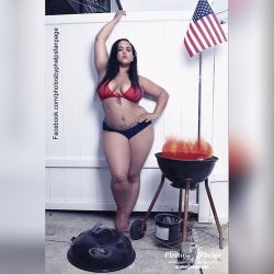 Summer..summer oh where did you go???? #model #tattoo #bbq #plus #nyfw #fffweek #photosbyphelps #thick #dominican #panties #sexy #hot #humid #fashion #nikon #model #california #jackieabitches