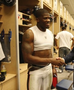 footballjockstraps:  Andre Johnson showing his hot jockstrap!