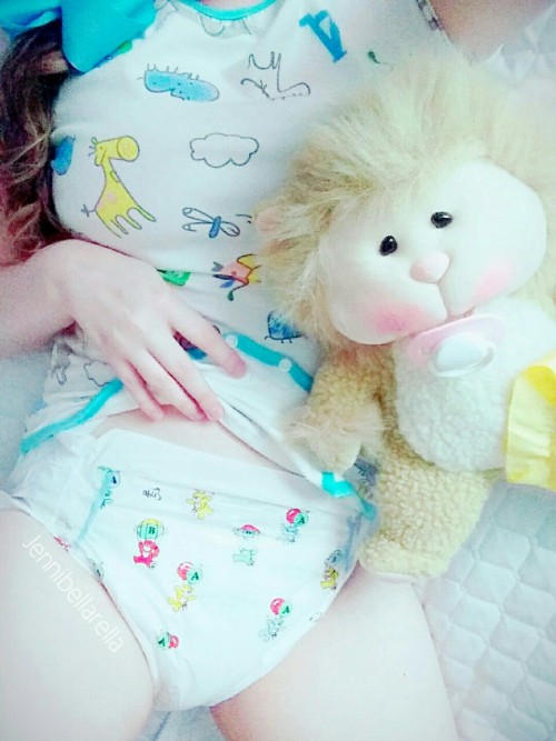 jennibellarella:  ðŸ¥ðŸ¼Baby Jennibellarella ðŸ¼ðŸ¥   Onesie & Paci from @littleforbig Diapey from @wearingclouds Use â€œJennibellarellaâ€ for Discount! 