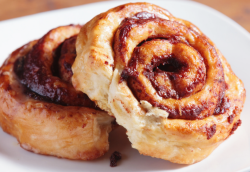 foodluxury:  Love Food? This blog is for you. 