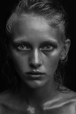 d-evotions:    Alina Krasina by Mathieu Vladimir Alliard / Make-up