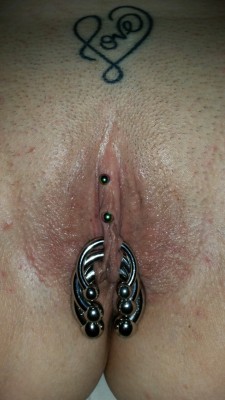 mmpiercing:  How about this set of pussy lips ? 