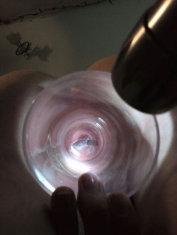 sexkitten312:  Using a flashlight. Got the glass way further