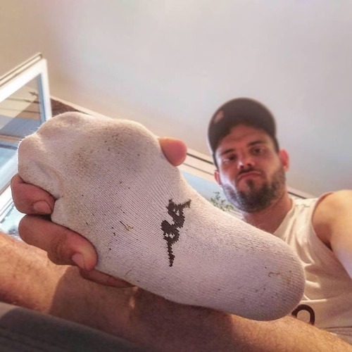 socksfeetsmell