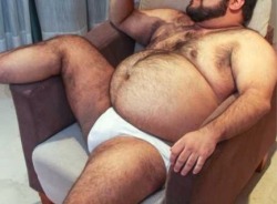 cbdlover573:  gulobear:  thickplumber:  Chating with that bear