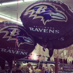 missheatherjayne:  AT THE MARKET AND LOOK WHAT I SEE! GO RAVENS!