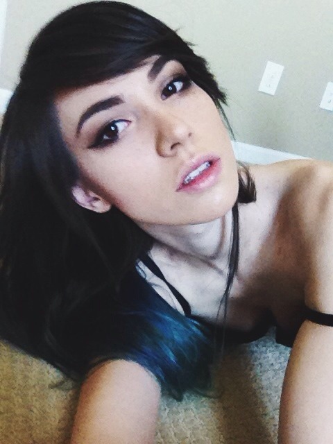https://instagram.com/_bionicangel/