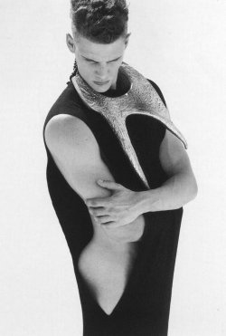 biggerish:  male-model-club:  Joan Pedrola in “Keine Kompromisse!”