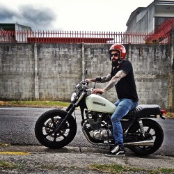 ticopolotatuado:  Cafe Racers & Vans #caferacer #vans #sk8hi