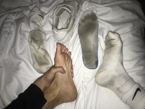 Gays | Socks | Sneaker | Shoes | Feet | Gear | Cum