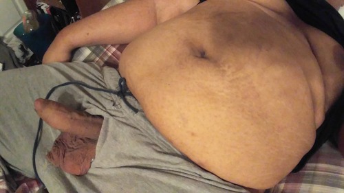 bigmanincommand:  early morning and horny  