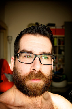 trandomness:  Someone wanted to see the color of my beard…
