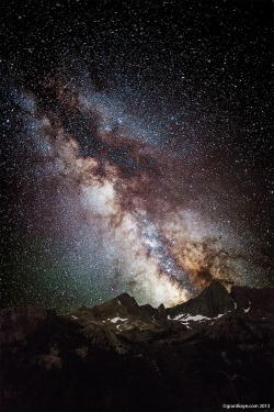 brutalgeneration:  Lava Mountain Peaks Milky Way (by Grant Kaye)