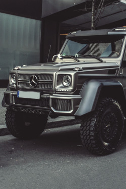 artoftheautomobile:  Mercedes-Benz G63 AMG 6x6via LuxurySpottings