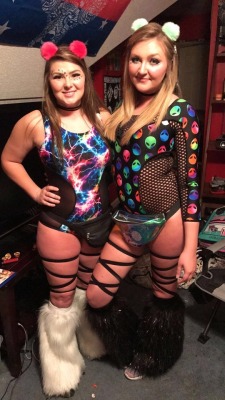 ctfatty:  edmgirlsco:  My first rave I went too.EDM Girl @jcluna14