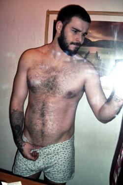 nudemanselfies:  http://youngandhairymen.tumblr.com/ - Younger