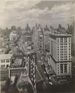 fuckyeahvintage-retro:  Bird’s eye view on Broadway North,