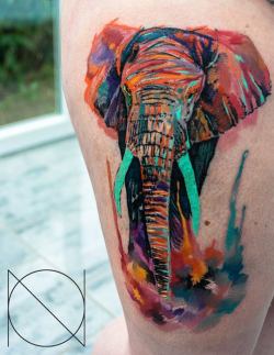 skindeeptales:  Ondrash  I do love elephants