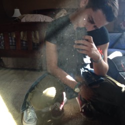 joshbunny:  dirty mirror / messy room / blurry pictures 
