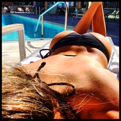 cheekybottom:  Got to enjoy a little pool time yesterday for