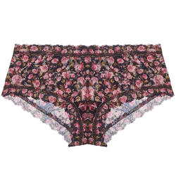 placedeladentelle:  Tea Rose by Hanky Panky  Roses :-)