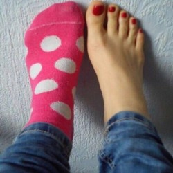 ifeetfetish:  NOTE : i don’t own those pictures #footfetishnation