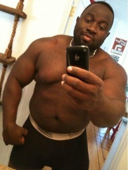 blkprtorcn:  awesomewildcat:  O  Mmmmmmmm thickness