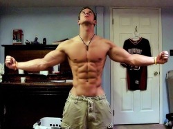elispiritweaver:  Hot Dudes: http://elispiritweaver.tumblr.com
