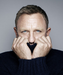 hazeleyes2012:  rankinphoto:  I shot the amazing Daniel Craig for