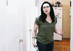 lauraslittlespoon: Angry Alex Vause and still so unbelievably