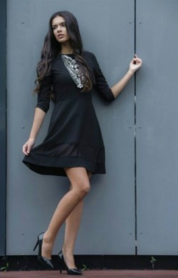 hotminiskirts:  Paula Buljan looking pretty in a black mini dress