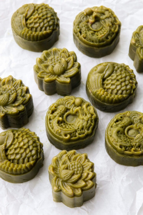 sweetoothgirl:  Matcha Mooncakes With Chestnut And Salted Egg