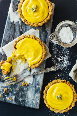 saltedtartine:  mango lassi greek yogurt tarts with almond crust.