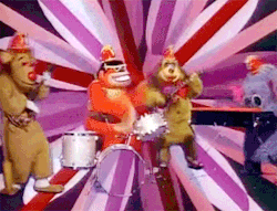 70s-80s-gifs:  The Banana Splits (1968-1970)   This is what it’s